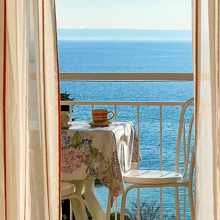 Seaside And Apartment
