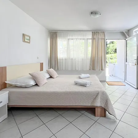 Seaside And Apartman